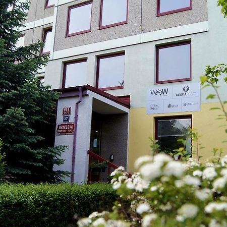 Km House Cerny Most Hostel Prága Kültér fotó