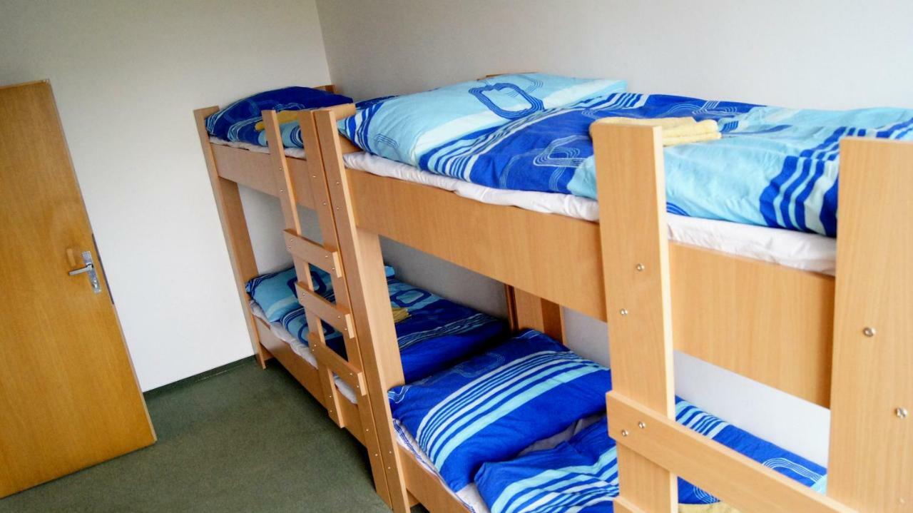 Km House Cerny Most Hostel Prága Kültér fotó