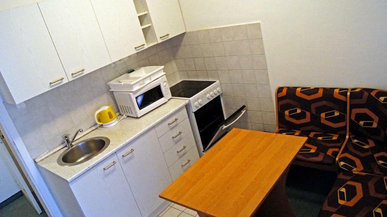 Km House Cerny Most Hostel Prága Kültér fotó