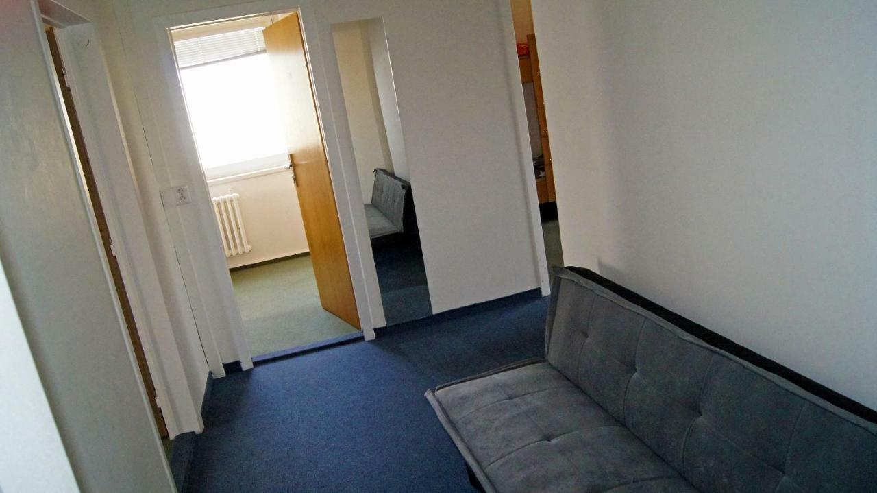 Km House Cerny Most Hostel Prága Kültér fotó